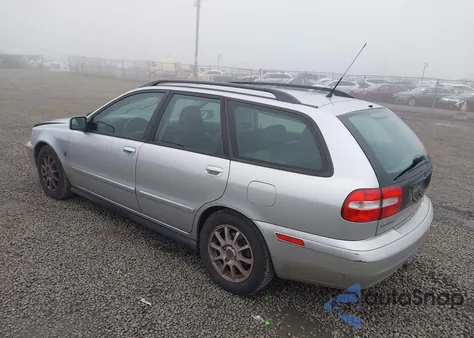 2003 Volvo V40 A z USA, uszkodzony, nr VIN YV1VW27523F979548